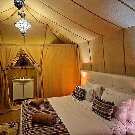Fox Luxury Desert Camp Merzouga Bagian luar foto