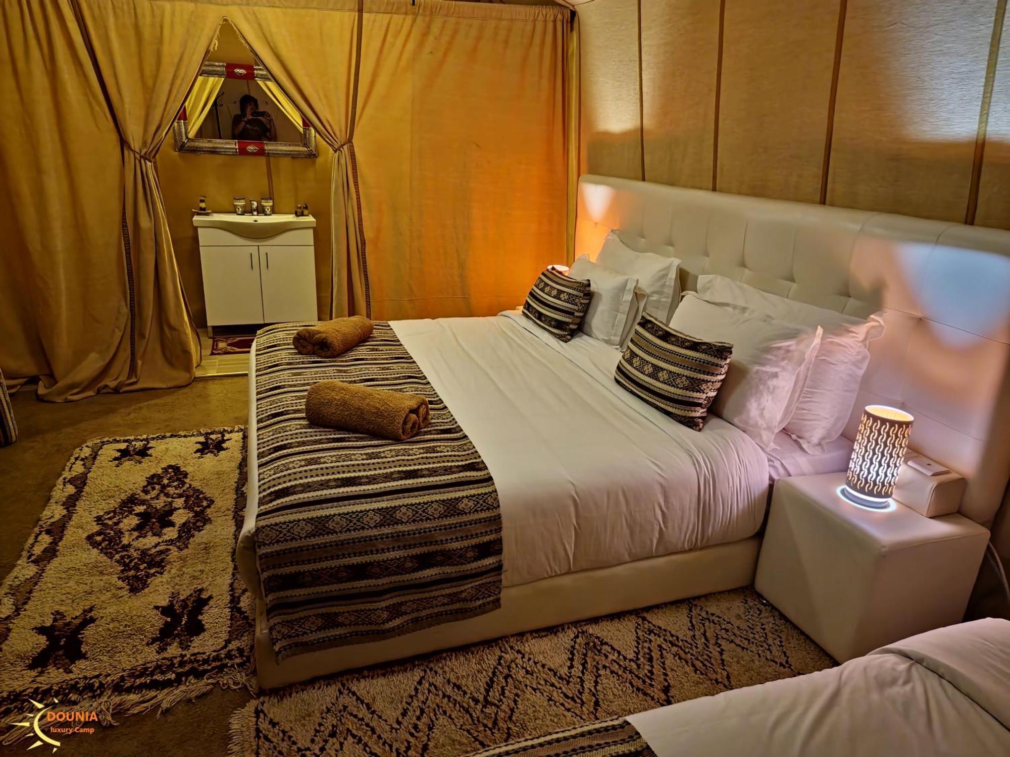 Fox Luxury Desert Camp Merzouga Bagian luar foto