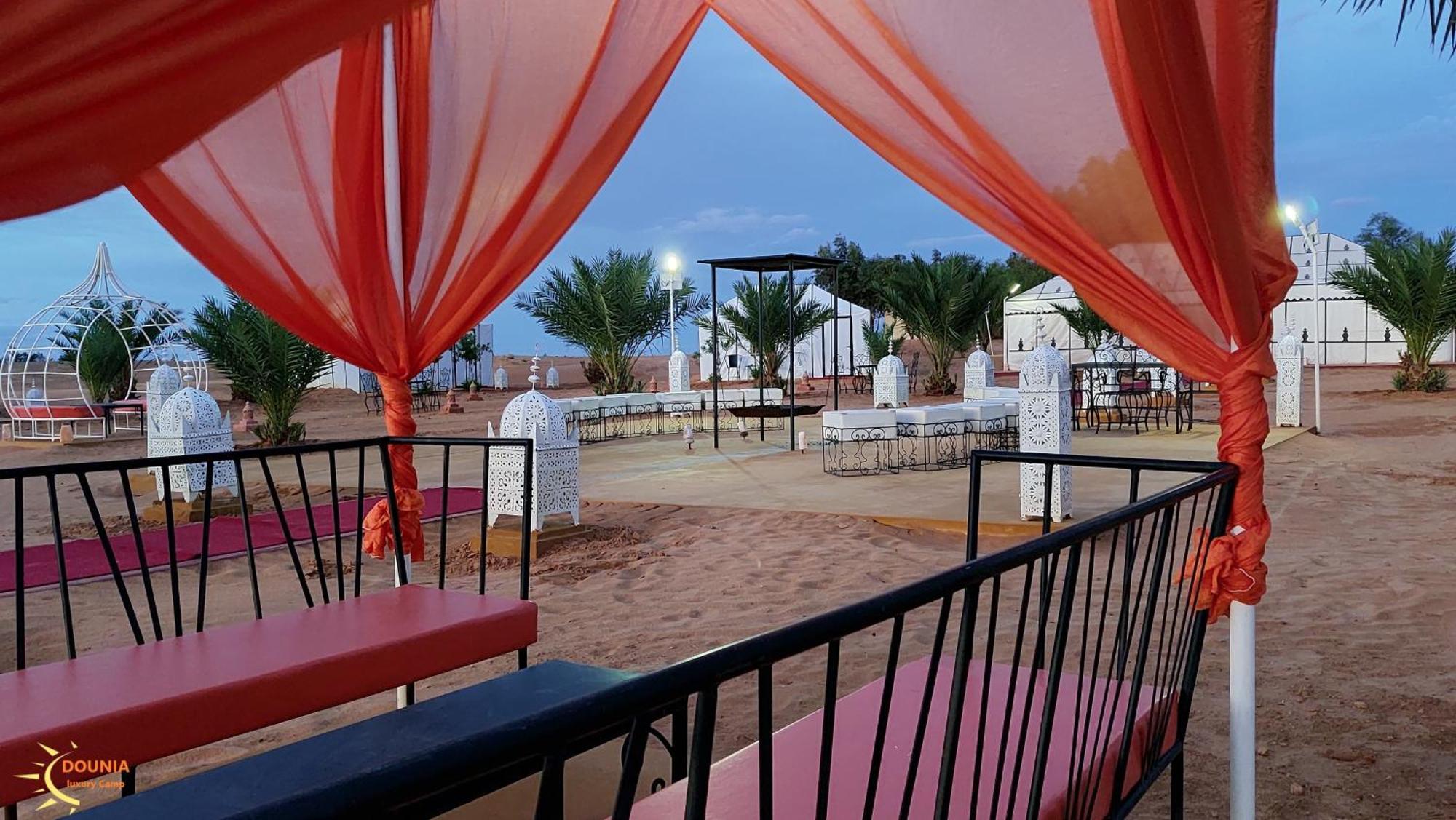 Fox Luxury Desert Camp Merzouga Bagian luar foto