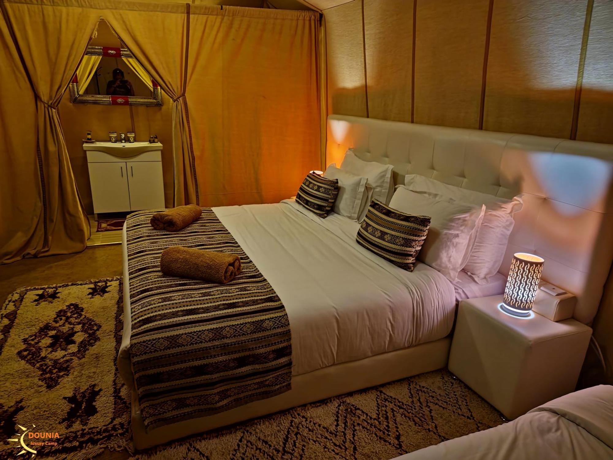 Fox Luxury Desert Camp Merzouga Bagian luar foto