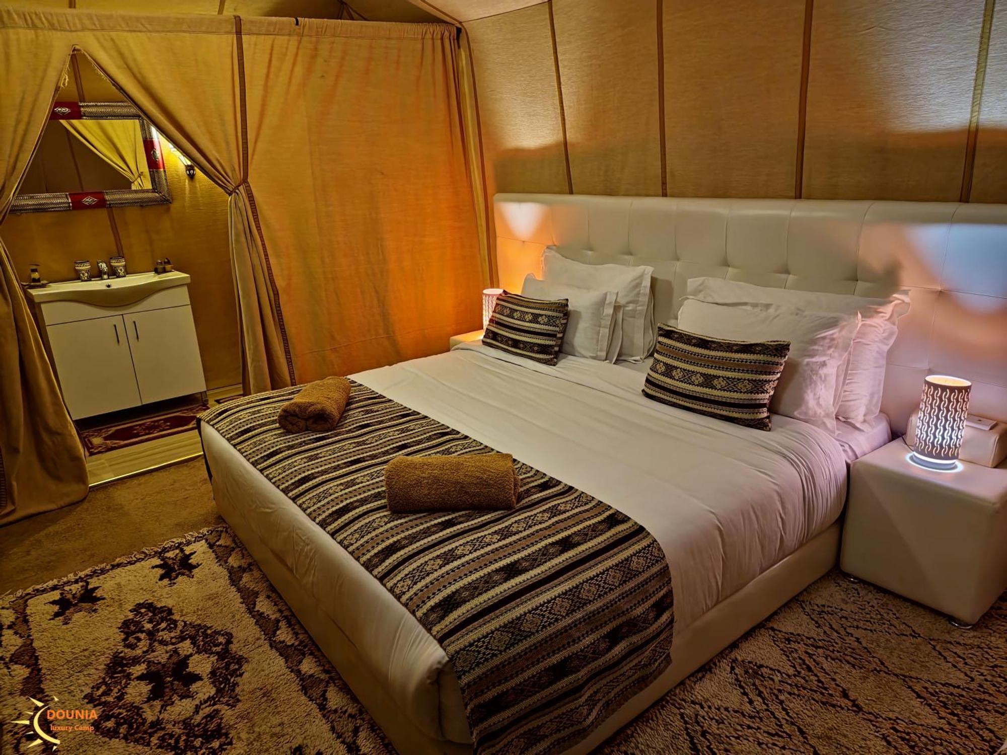 Fox Luxury Desert Camp Merzouga Bagian luar foto