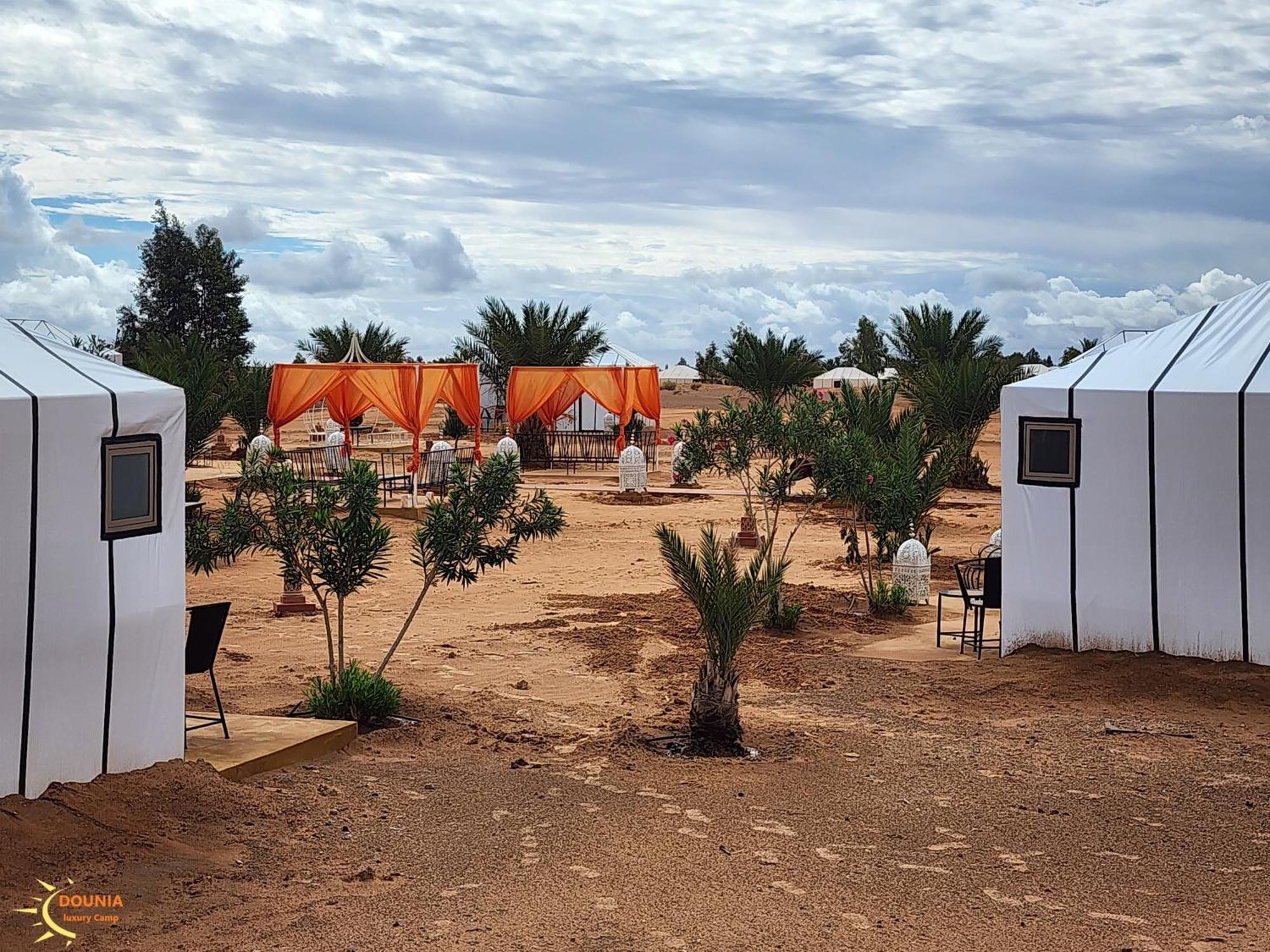 Fox Luxury Desert Camp Merzouga Bagian luar foto